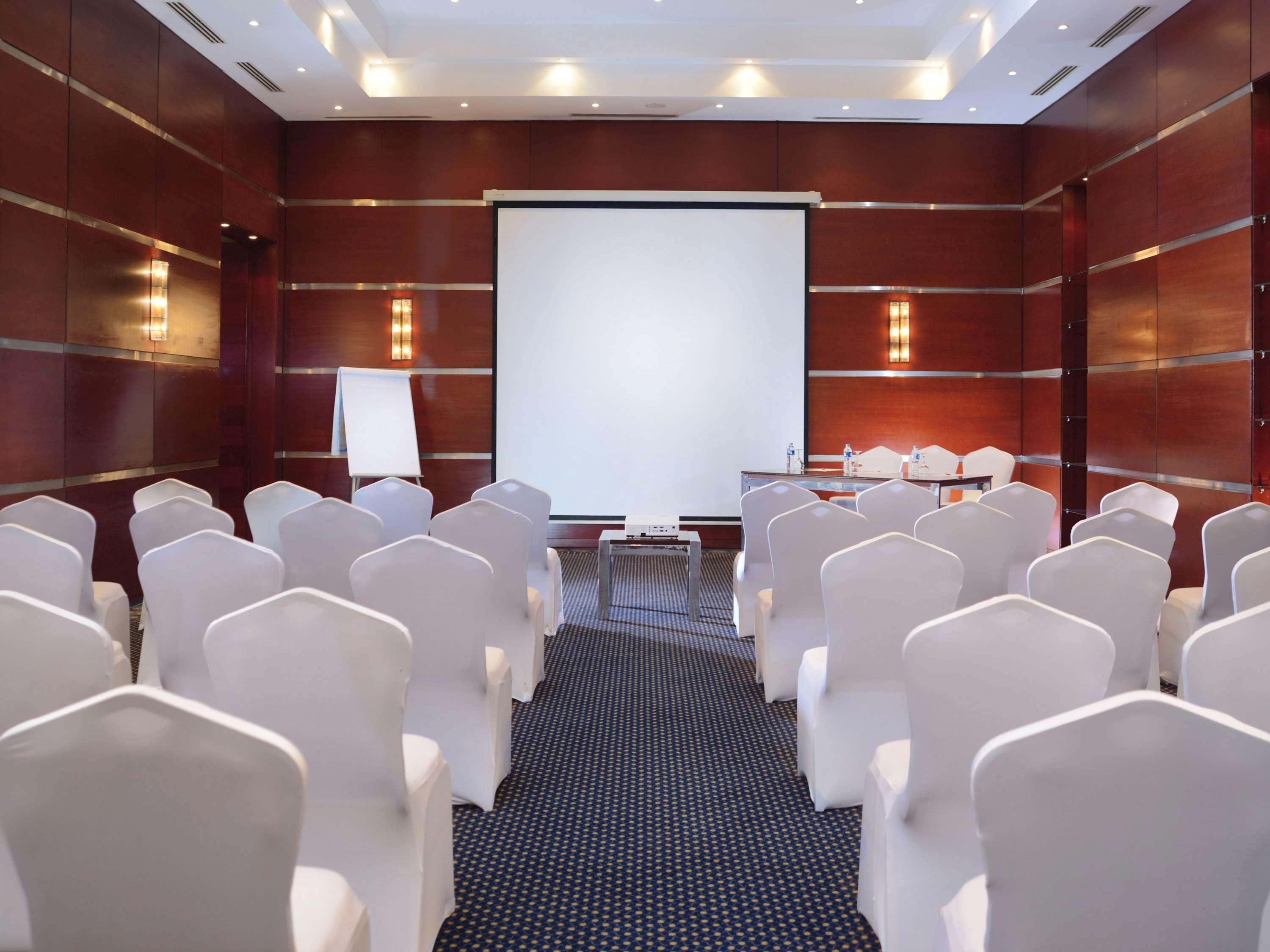 โมเวนพิค รีสอร์ต เอล ซอคนา Hotel ไอน์ ซกนา ภายนอก รูปภาพ Meeting room